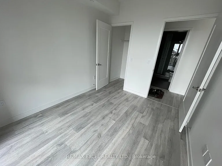 60 Princess St #914 — Photo 27
