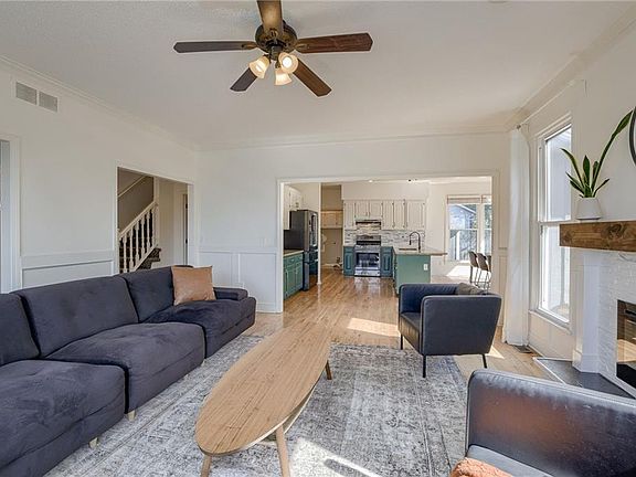 4th image of 5709 W 158th Ter