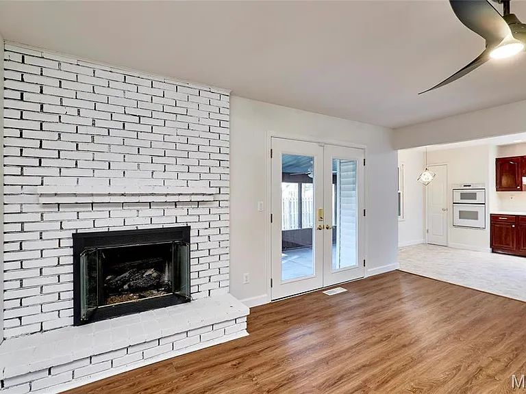415 Trail Grove Ct — Photo 5