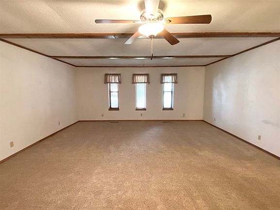 4th image of 315 Scott Dr