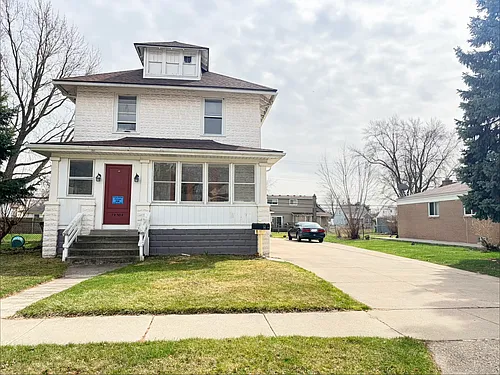 19504 Bigelow St #2 Photo 1