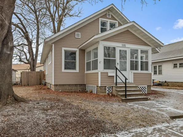 1115 Marian St, Winona, MN 55987