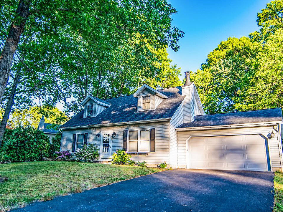 front of house and garage