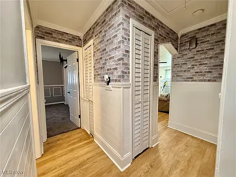103 Kathleen Way — Photo 2