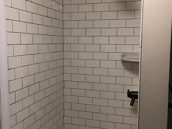 4th image of 62 Caroline St APT 4