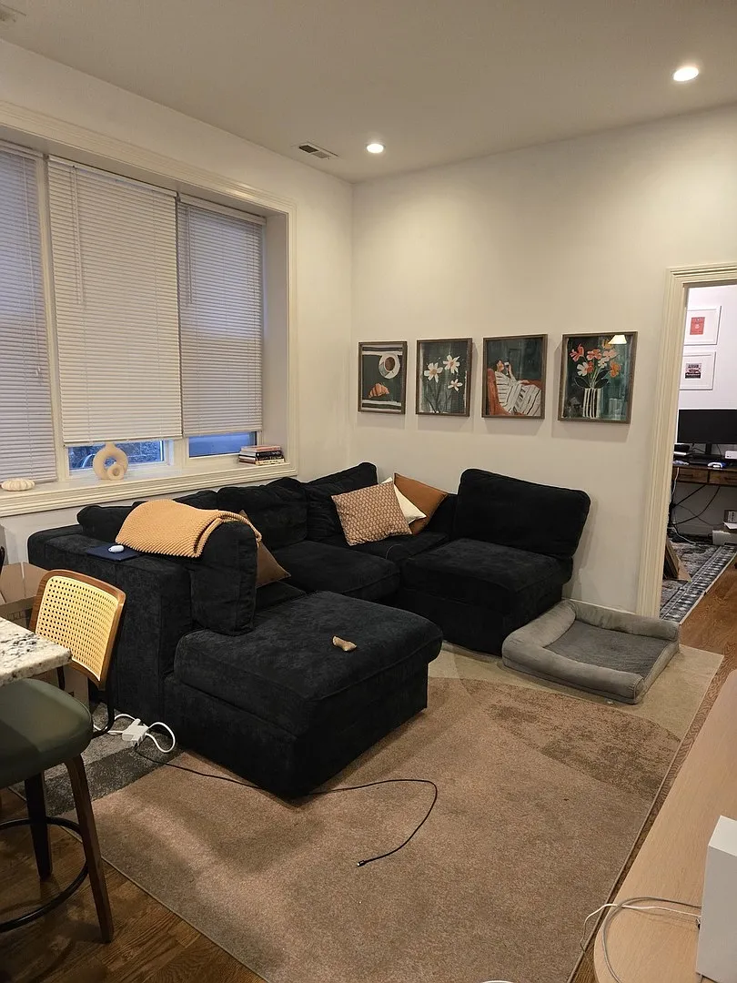 2 bed, 1100 sqft, $3,200 — Photo 2