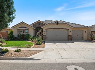 566 N Sage Crest Dr, Washington, UT 84780