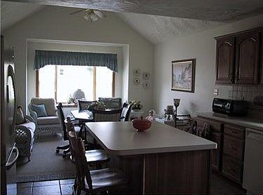 5th image of 118A Blossom Dr