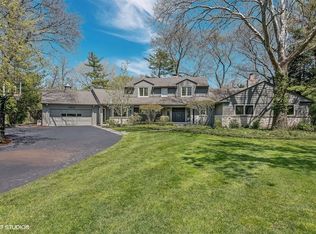 738 Timberline Dr, Glenview, IL