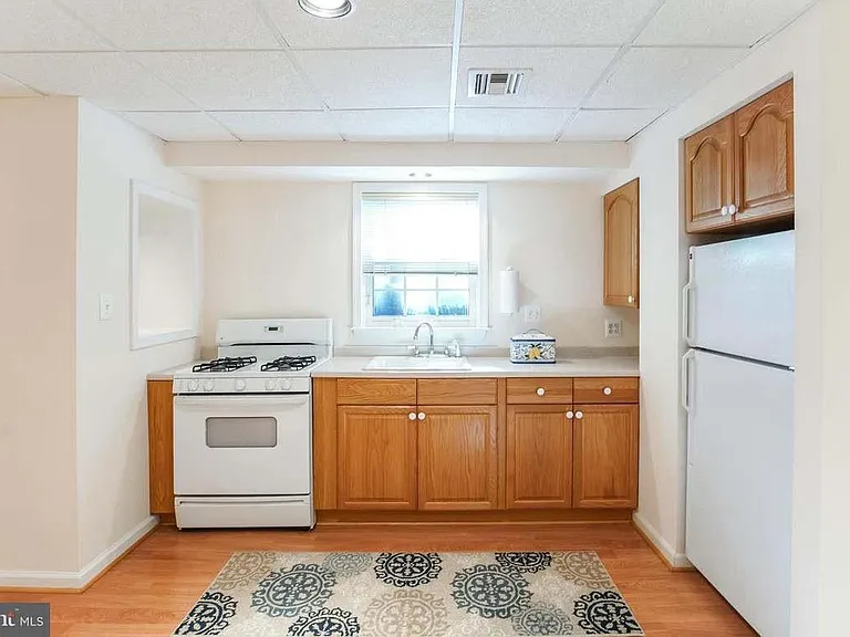 9720 Holloway Hill Ct — Photo 11