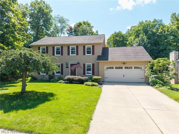 299 Great Oaks Trl, Wadsworth, OH 44281