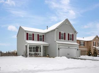 2803 Misty Brook Ln, Joliet, IL 60432