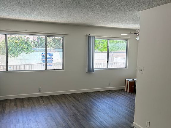 4th image of 847 9th St APT 4