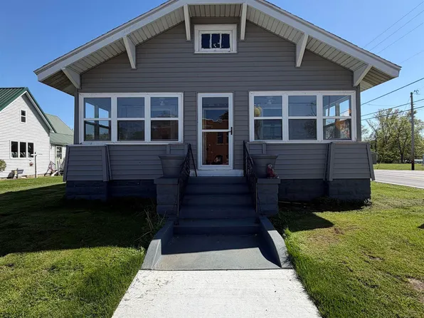 8006 E Main St, Dugger, IN 47848