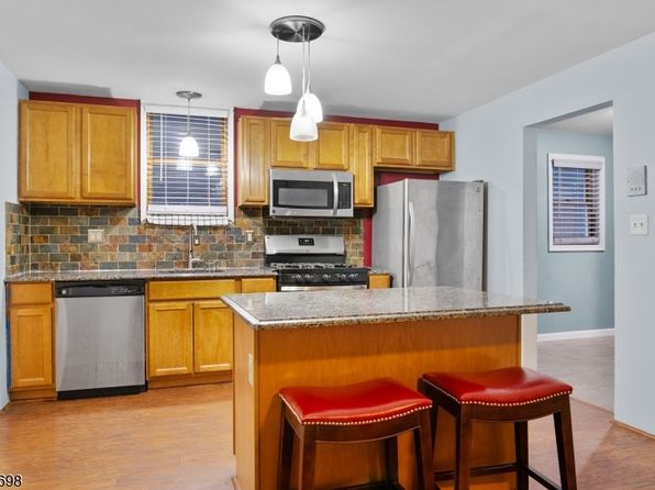 10 W 15Th St, Bayonne City, NJ 07002