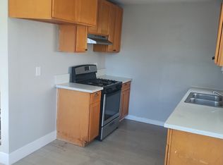 560 W Shamrock St #A, Rialto, CA 92376