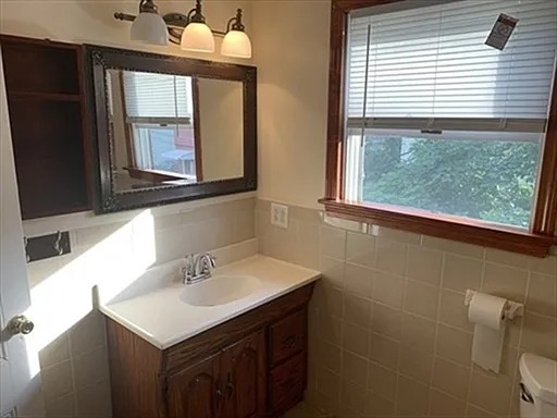 32 Harding Ave — Photo 10