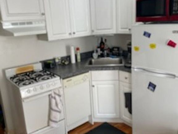 3rd image of 320 S 12th St #11093647