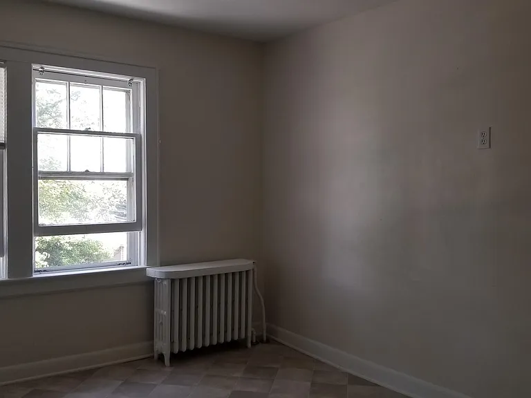 683 Avenue E #2 — Photo 5