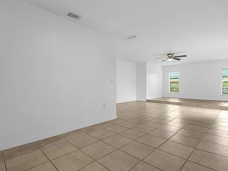 5214 Kempston Dr — Photo 5