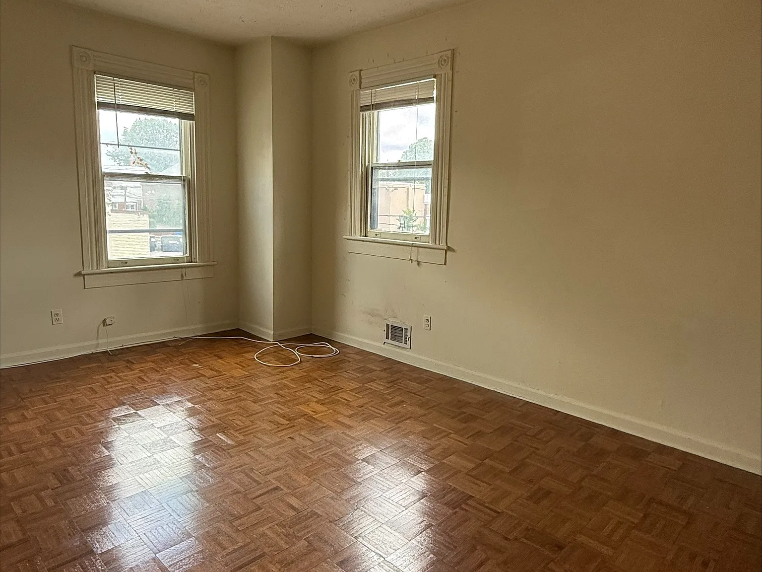 2 bed, 930 sqft, $1,500 — Photo 4
