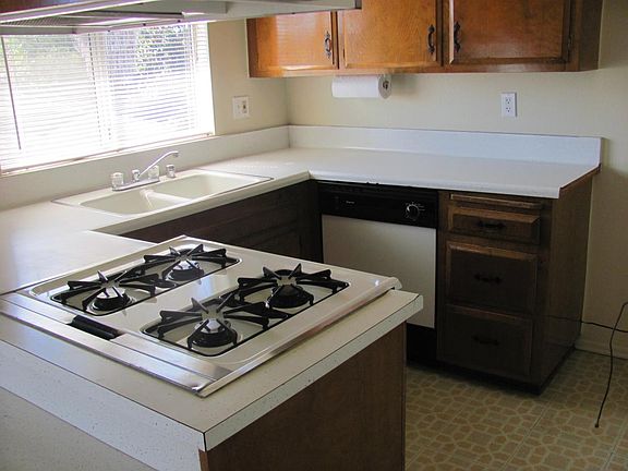 Kitchen with dishwasher