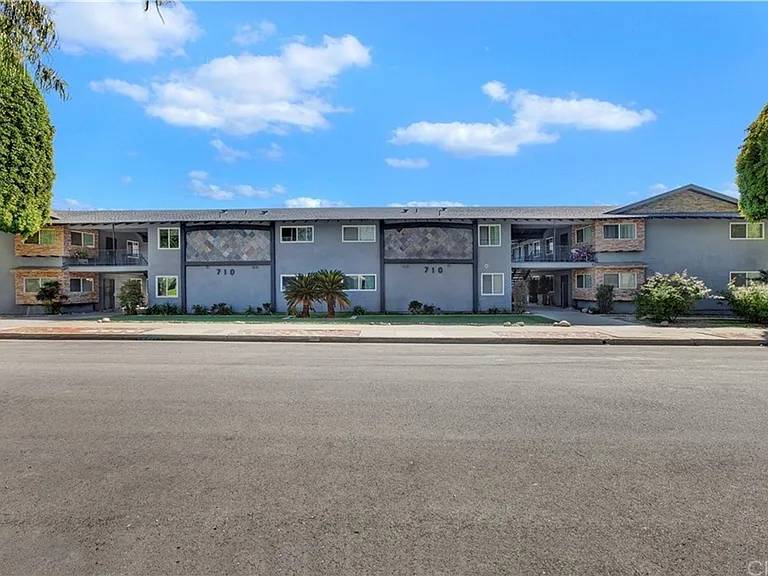 710 Claraday St — Photo 2