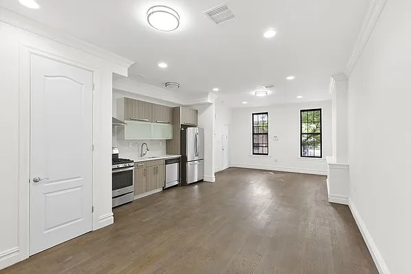 Rented by Nooklyn NYC LLC | media 1