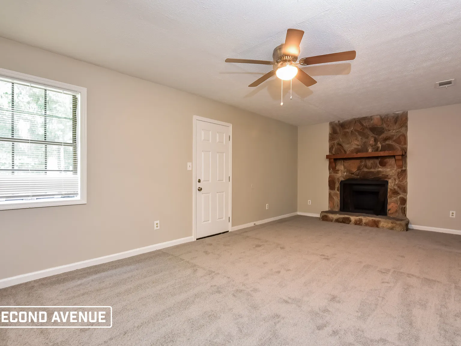 4 bed, 2.0 bath, 1752 sqft, $1,650 — Photo 3