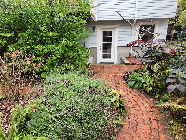 10749 Palatine Ave N #BASEMENT — Photo 11