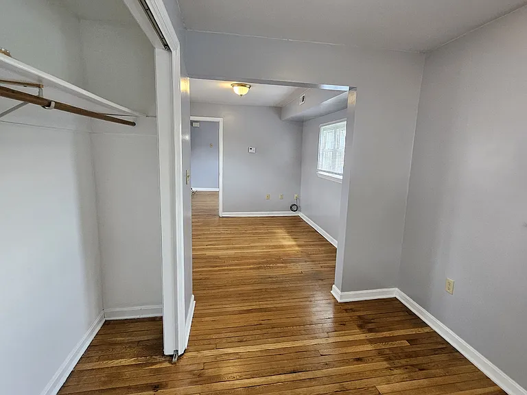 208 E Main St — Photo 27