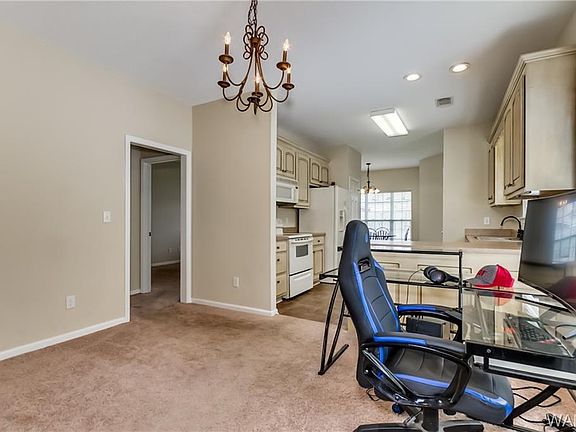 4th image of 2308 Starlight Dr