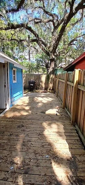 1503 Palmway St — Photo 4