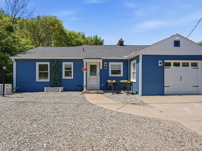 1612 S Hughes Rd, Brighton, MI, 48114