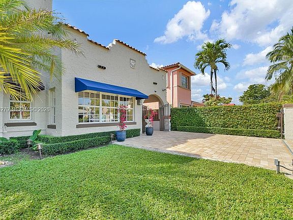 2nd image of 4722 SW 5th St