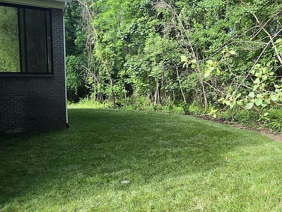 3rd image of 5850 Windrift Ct