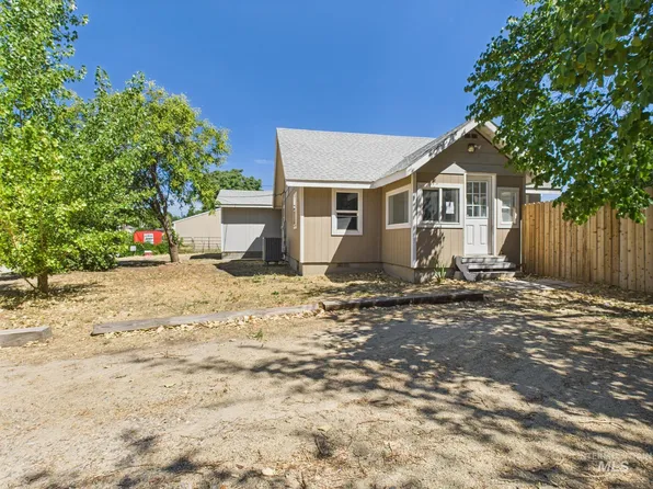 421 Hill Ln, Caldwell, ID 83605
