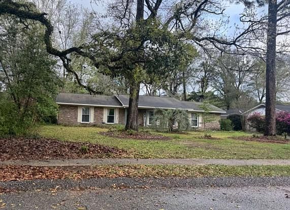 2nd image of 4918 Oxford Dr
