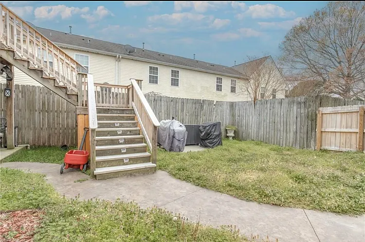 8121 Redmon Rd #B — Photo 19