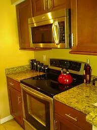 6325 Treetop Cir — Photo 4