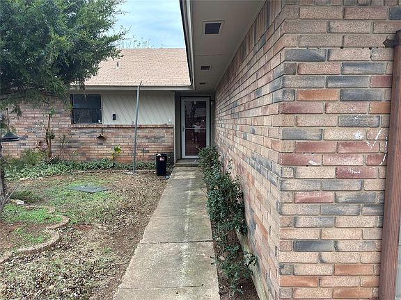 2nd image of 3728 Windswest Ct