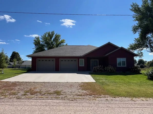 177 Pine St, Dawson, MN 56232