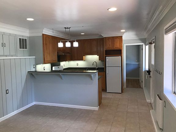 5th image of 10263 Byrne Ave