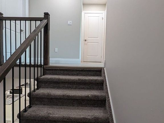5th image of 61 Vienna Rd #1