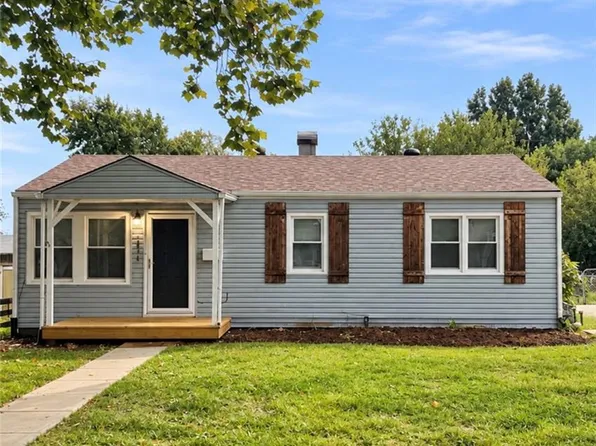 1615 N Dodgion Ave, Independence, MO 64050