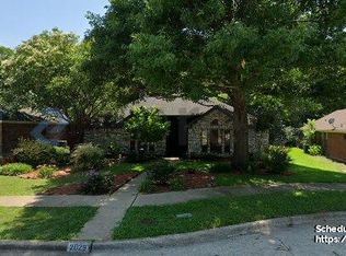 2029 Oakglen Dr, Garland, TX 75040
