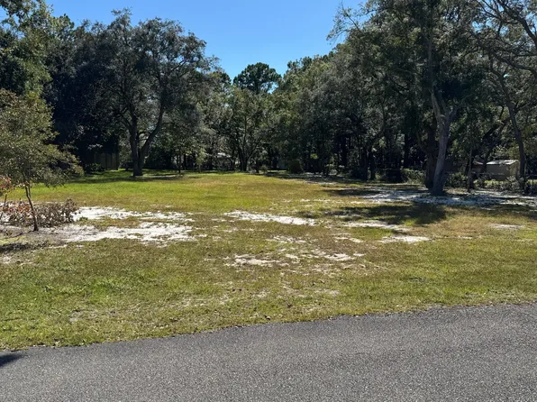 3 Rodney Dr, Freeport, FL 32439