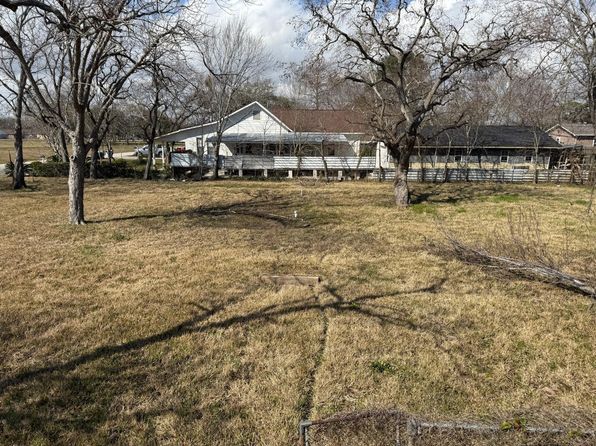 1001 N Bayshore Dr, La Porte, TX 77571
