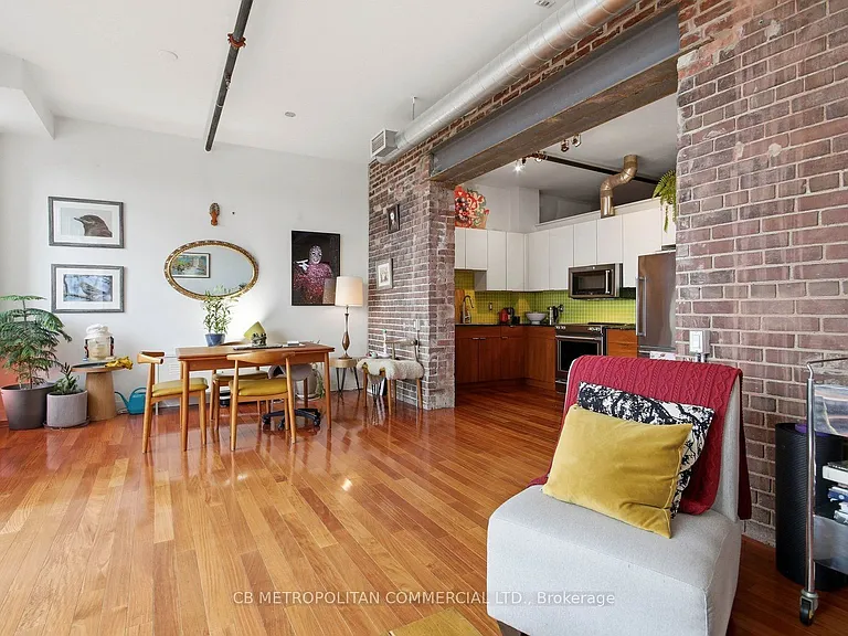 363 Sorauren Ave #405 — Photo 11