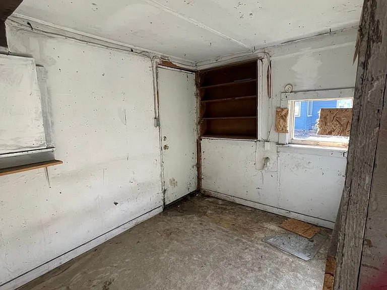 2409 Applegate Ave — Photo 17